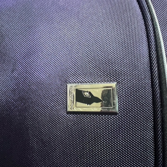 LONDON FOG  15-Inch Under The Seat Bag/Purple! - Picture 7 of 14